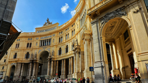 Những di sản ở Napoli