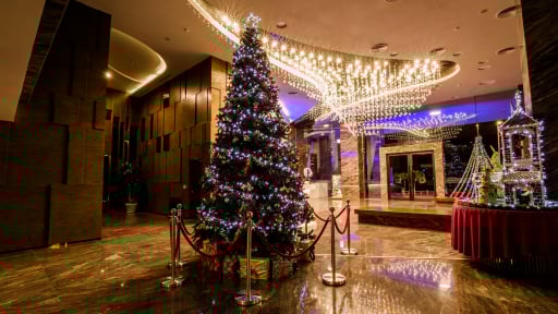 Đón “tuyết rơi” ở Royal Beach Boton Blue