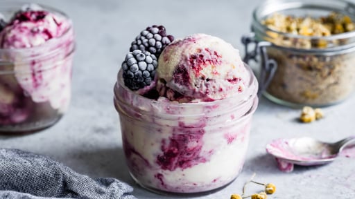 Món kem được làm từ mỡ động vật ở Alaska