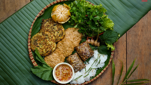 Chả rươi được báo quốc tế khen ngợi