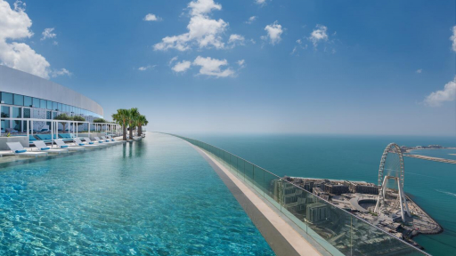 Dubai có bể bơi vô cực cao nhất thế giới