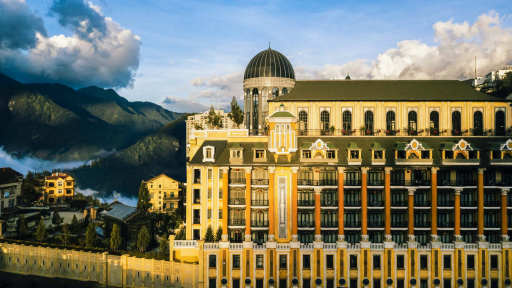 Tết ấm tình thân tại Hotel de la Coupole