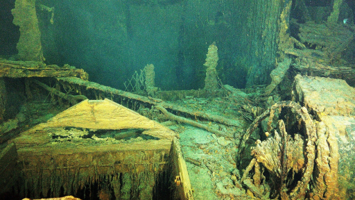 Bỏ ra gần 6 tỉ đồng để tận mắt chứng kiến xác tàu Titanic dưới đáy biển