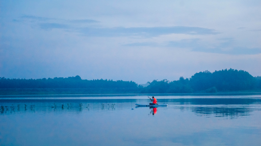 Tìm bình an tại hồ Trị An