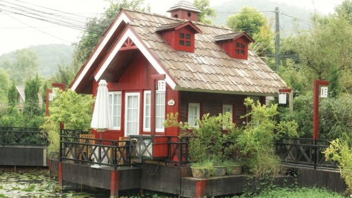 Làng cổ tích thu nhỏ 'trong lòng' Hà Nội