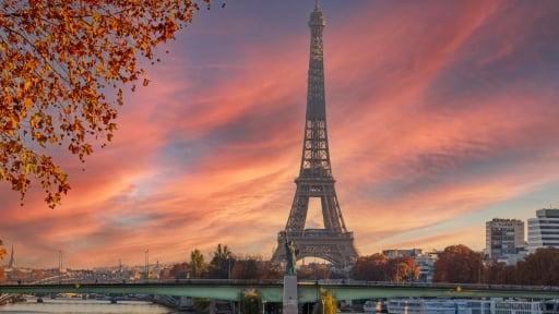 Giá vé tham quan tháp Eiffel tăng 20%