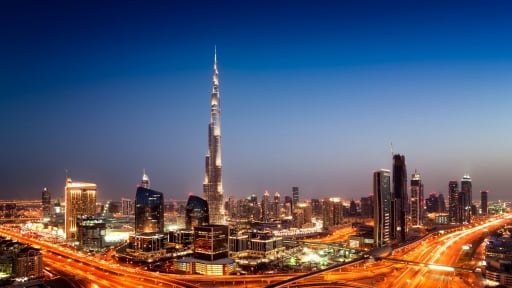 Dubai sắp hoàn thành khách sạn cao nhất thế giới, vượt xa tháp Eiffel