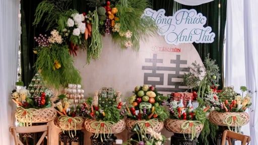 Cặp đôi Bình Định chi 20 triệu để làm đám cưới từ rau củ, đặc sản quê hương