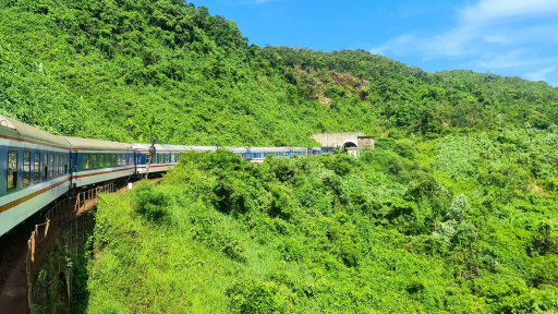 Đường sắt tung nhiều ưu đãi dịp Hè, vé tàu Bắc - Nam giảm giá hấp dẫn