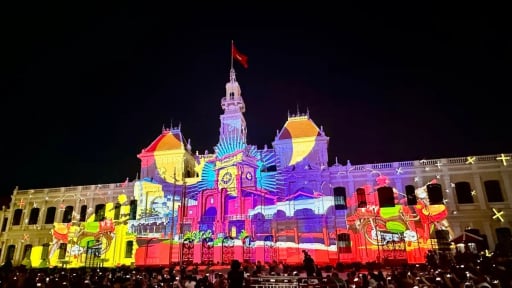 Rực rỡ và mãn nhãn với màn 3D mapping khai màn chuỗi sự kiện 'Sắc màu thành phố Bác'