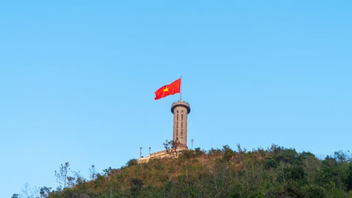 Cột cờ Lũng Cú tạm dừng đón du khách từ ngày 30/5 đến 18/6