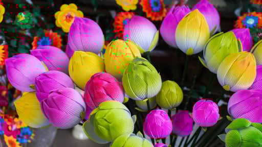 Thanh Tiên - Làng nghề truyền thống xứ Huế quanh năm rực rỡ màu hoa giấy