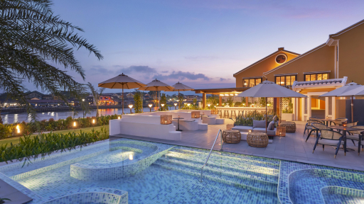 Bay Resort Hoi An - toa tàu chở đầy kí ức thời kỳ huy hoàng của phố cảng