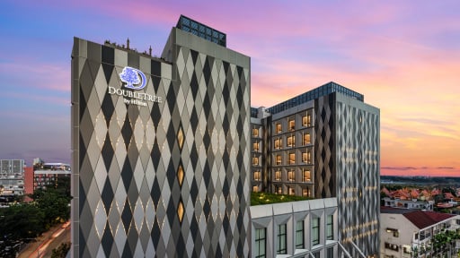 Hilton ra mắt khách sạn DoubleTree tại Lào