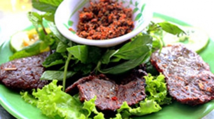 Bò một nắng, muối ớt kiến vàng – Đặc sản Phú Yên