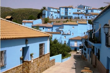 Ấn tượng ngôi làng ‘Xì Trum’ ở Tây Ban Nha’