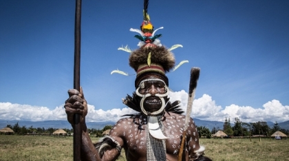 Dự lễ hội truyền thống của bộ tộc khỏa thân Indonesia 