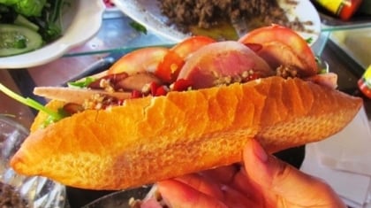Bí mật chiếc bánh mì ngon nhất Việt Nam