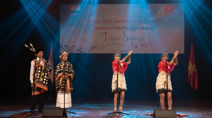 Ban nhạc Tetseo Sisters mang âm hưởng dân gian Ấn Độ đến Thủ đô