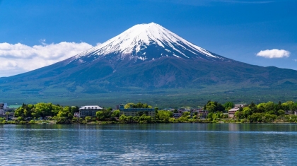 Núi Phú Sĩ của Nhật Bản đối mặt với tình trạng quá tải