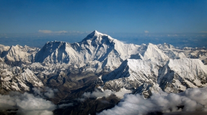 Tái chế rác thải trên đỉnh núi Everest
