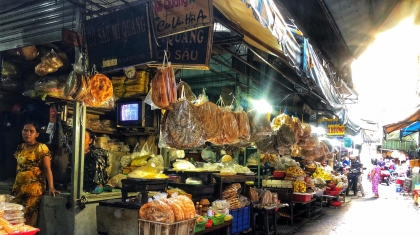 Những đặc sản miền Trung ở chợ Bà Hoa SG