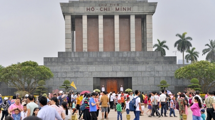 Hà Nội tặng quà lưu niệm cho du khách viếng thăm lăng Bác