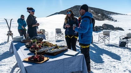 Đến Nam Cực tổ chức đám cưới giữa tiết trời lạnh giá
