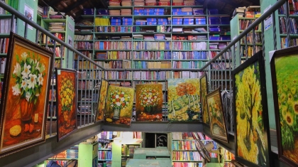 Ghé thăm nhà sách lâu đời nhất phố Đinh Lễ