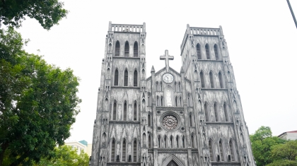 Dạo quanh nhà thờ có kiến trúc châu Âu giữa lòng Hà Nội