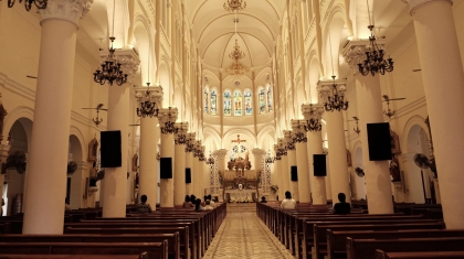 Ghé thăm nhà thờ Tân Định -  sắc hồng nổi bật giữa Sài Thành