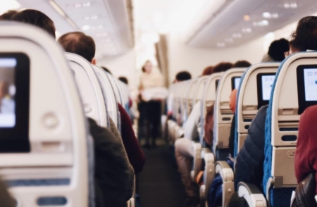 Giá vé máy bay tăng cao, đâu là lựa chọn “xê dịch” thông minh dịp hè 2024?