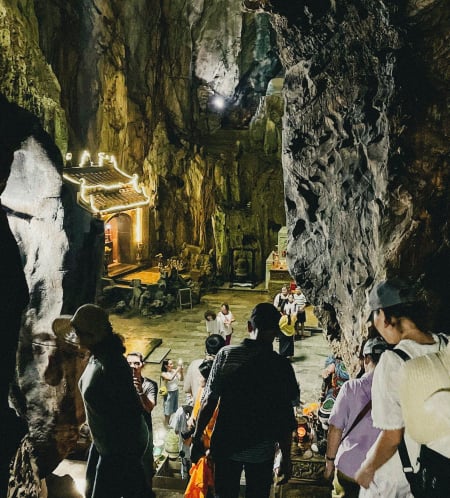 Không gian linh thiêng của động Huyền Không tại Ngũ Hành Sơn