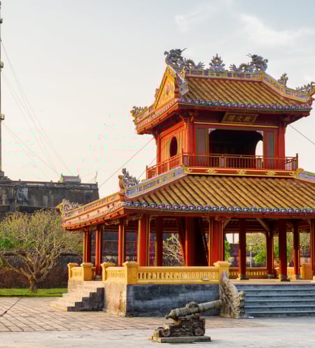 Phu Văn Lâu, biểu tượng cổ kính trăm năm tuổi xuất hiện trên tờ tiền 50.000 đồng