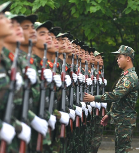 Cảm xúc sau những bước chân tập luyện diễu binh
