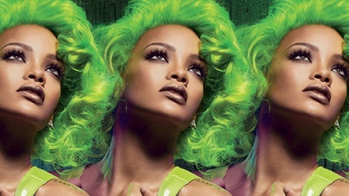 Rihanna đại diện cho M.A.C Viva Glam phiên bản mới