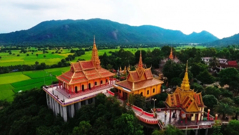 Ghé thăm 7 ngôi chùa có kiến trúc đẹp nhất vùng Tây Nam Bộ