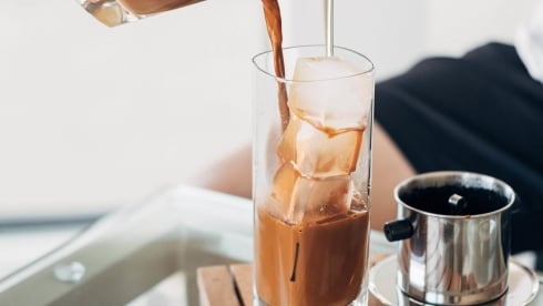 Michelin Guide gọi cà phê sữa đá là “viên ngọc”
