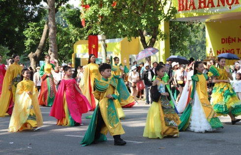 Khoảng 80.000 lượt khách tham quan Festival Thu Hà Nội