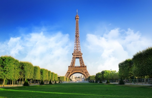 Khách tham quan tháp Eiffel cần 'hộ chiếu vaccine'
