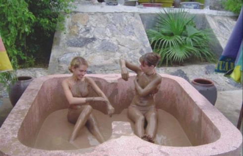 Độc đáo tắm bùn - “đặc sản’” thành phố biển Nha Trang