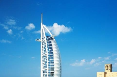 Dubai – Abu Dhabi  