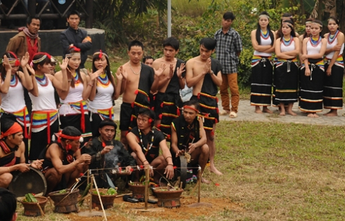 Tái hiện Lễ hội cầu mưa của dân tộc Cor (Quảng Nam)