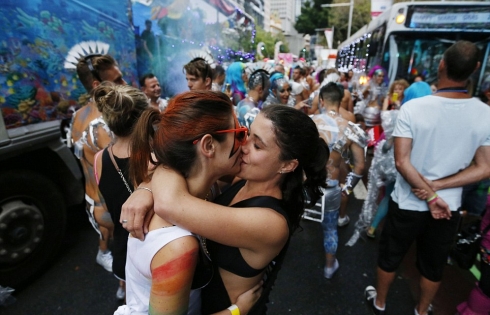 “Cháy” cùng lễ hội đồng tính lớn nhất thế giới