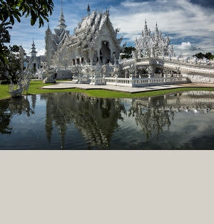 Wat Rong Khun - ngôi đền đẹp và kỳ lạ của Thái Lan 