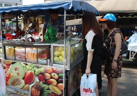 Nét Việt Nam nơi những gánh hàng rong ở Bangkok