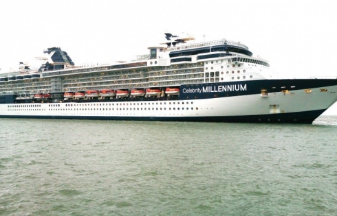 Saigontourist đón 2.200 khách tàu biển Celebrity Millennium 