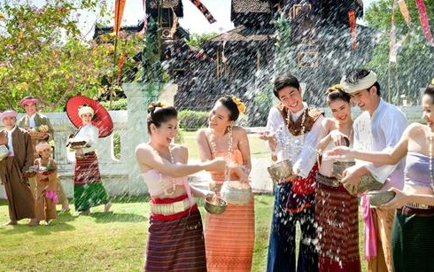 Đến Thái Lan tháng 4, hòa mình cùng lễ hội té nước