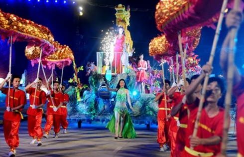 Carnaval Hạ Long 2015 : ‘Hội tụ tinh hoa - Lan tỏa nụ cười’