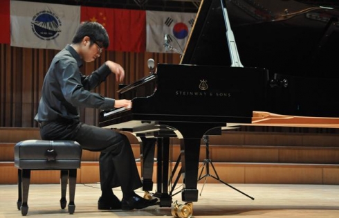 Cuộc thi Piano Quốc tế: Nhiều kịch tính ở vòng 2 